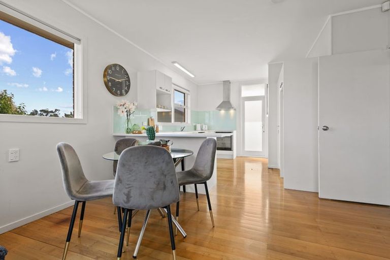 Photo of property in 19a Marewa Street, Te Atatu South, Auckland, 0610