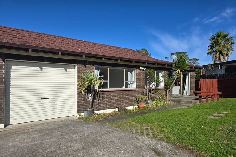 Photo of property in 2/10 Pamela Place, New Lynn, Auckland, 0600