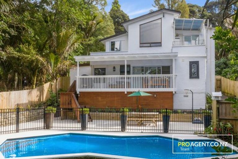 Photo of property in 279 Huia Road, Titirangi, Auckland, 0604