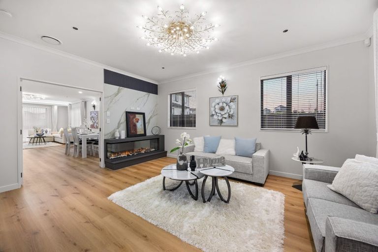 Photo of property in 35 Park Green Avenue, Rosehill, Papakura, 2113