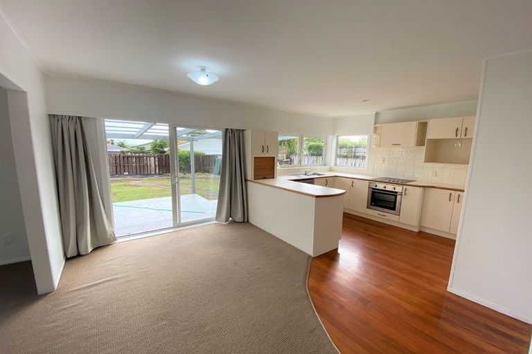 Photo of property in 25 Barnhill Crescent, Pahurehure, Papakura, 2113