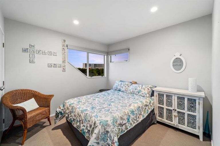 Photo of property in 1/8 Fenwick Avenue, Milford, Auckland, 0620