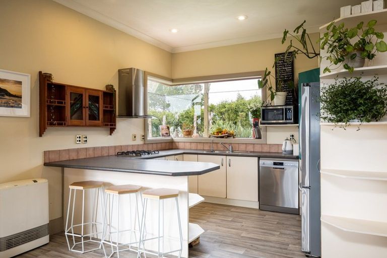 Photo of property in 497 Plymouth Road, Koru, New Plymouth, 4374