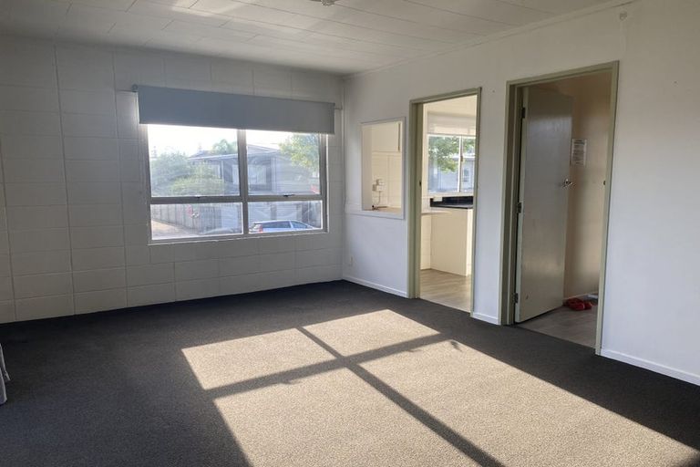 Photo of property in 2/21 Edgecumbe Street, Whitiora, Hamilton, 3200