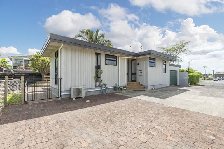 Photo of property in 9 Halberg Street, Papakura, 2110