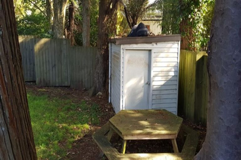 Photo of property in 53 Lawrence Crescent, Hillpark, Auckland, 2102