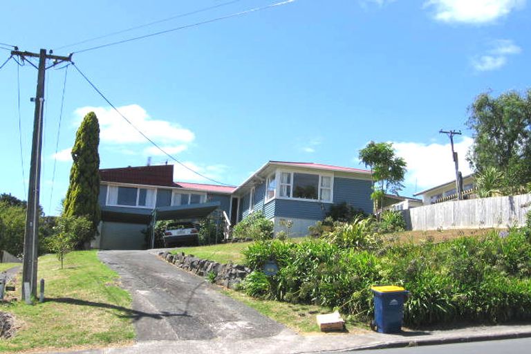 Photo of property in 98 Eskdale Road, Birkdale, Auckland, 0626