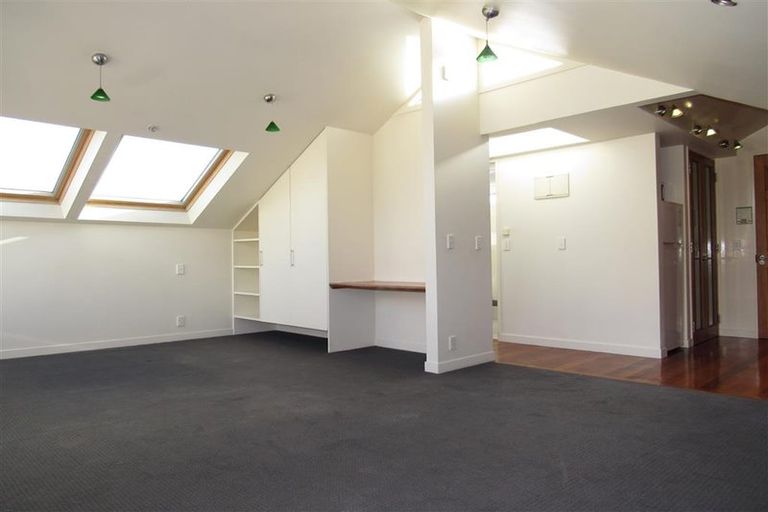 Photo of property in 195 The Terrace, Wellington Central, Wellington, 6011