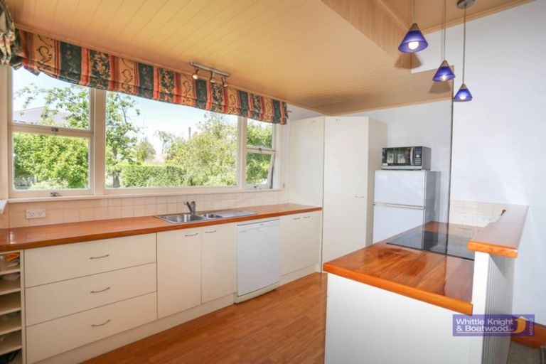 Photo of property in 6 Otara Street, Ilam, Christchurch, 8053
