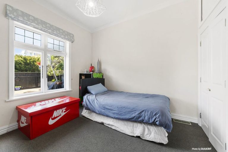 Photo of property in 32 Upper Watt Street, Wadestown, Wellington, 6012