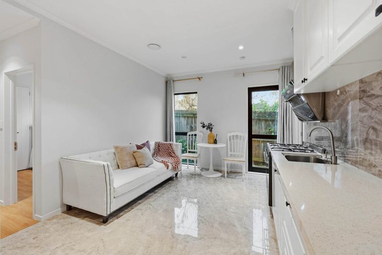 Photo of property in 45a Bradbury Road, Botany Downs, Auckland, 2010