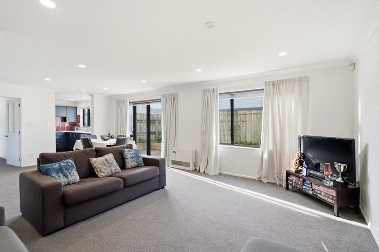 Photo of property in 8a Darlington Road, Miramar, Wellington, 6022