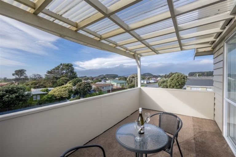 Photo of property in 25 Koromiko Street, Otaki Beach, Otaki, 5512