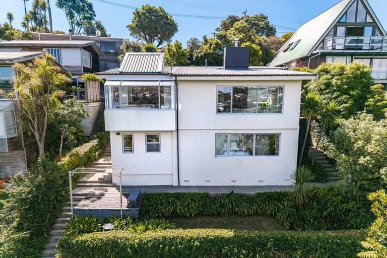 Photo of property in 40 Seaview Road, Paremata, Porirua, 5024