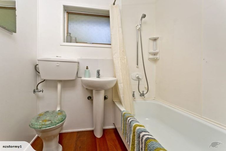 Photo of property in 1/8 Northwick Place, Hillcrest, Auckland, 0627