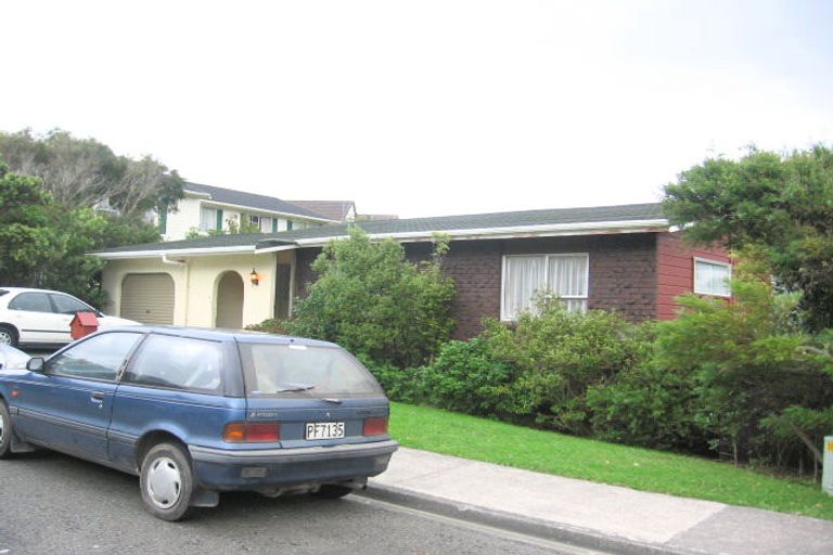 Photo of property in 6 Tralee Place, Johnsonville, Wellington, 6037