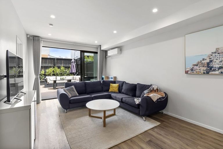 Photo of property in 25 Waterlily Street, Hobsonville, Auckland, 0616