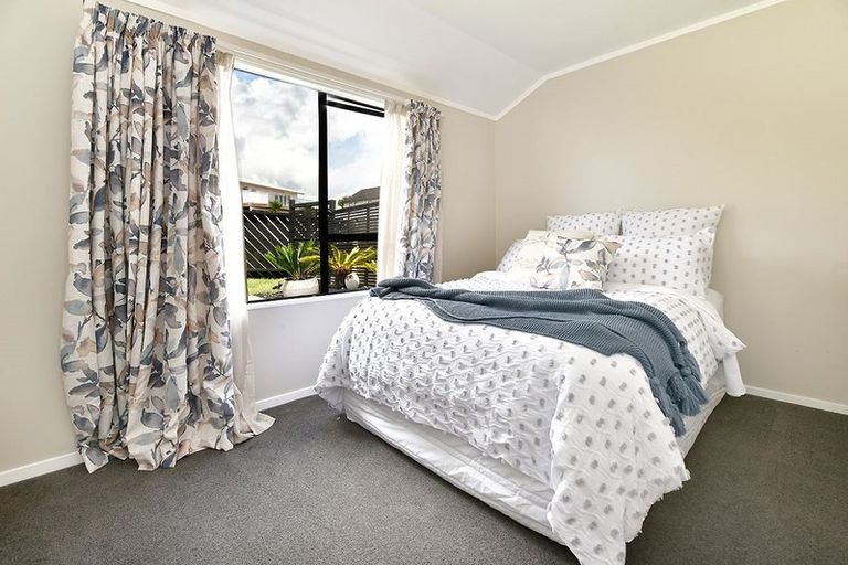 Photo of property in 7 Melandra Road, Stanmore Bay, Whangaparaoa, 0932