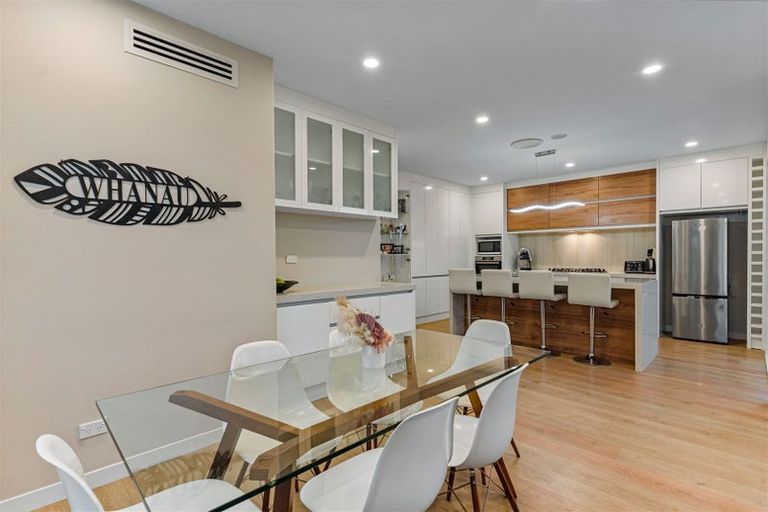 Photo of property in 17 Bounty Road, Long Bay, Auckland, 0630