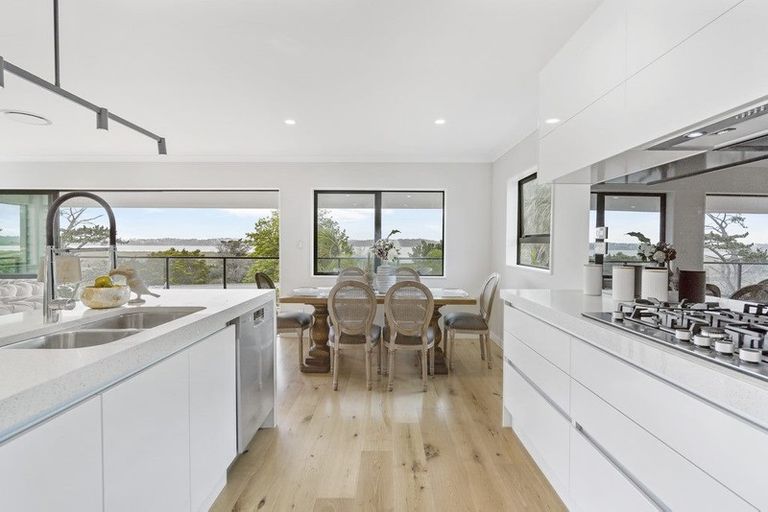 Photo of property in 48c Totara Road, Te Atatu Peninsula, Auckland, 0610