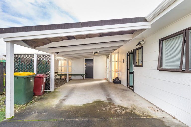 Photo of property in 163 Bartholomew Road, Levin, 5510