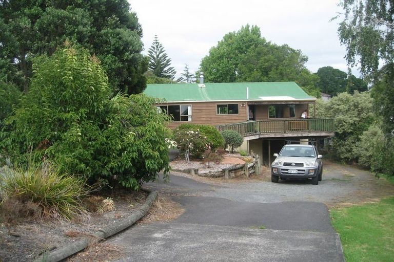 Photo of property in 12 Lilburn Crescent, Massey, Auckland, 0614
