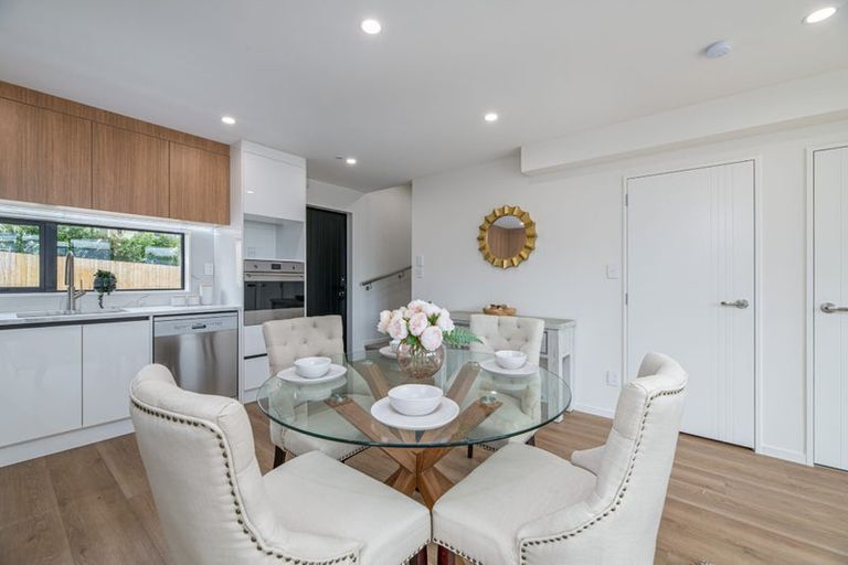 Photo of property in 36c Kaikoura Street, Henderson, Auckland, 0612