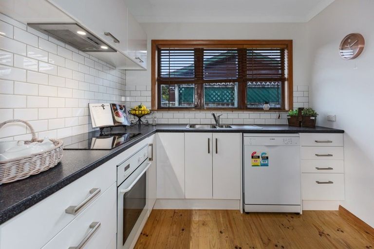 Photo of property in 312 Main Road, Tawa, Wellington, 5028