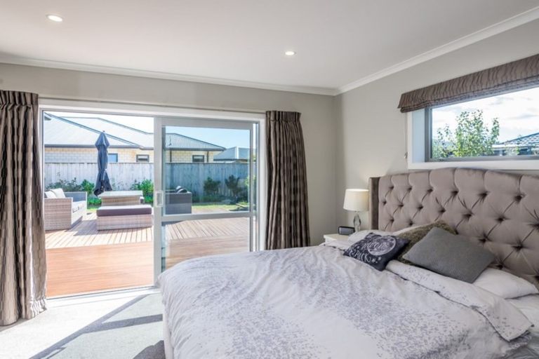 Photo of property in 5 Pearson Place, Paraparaumu, 5032