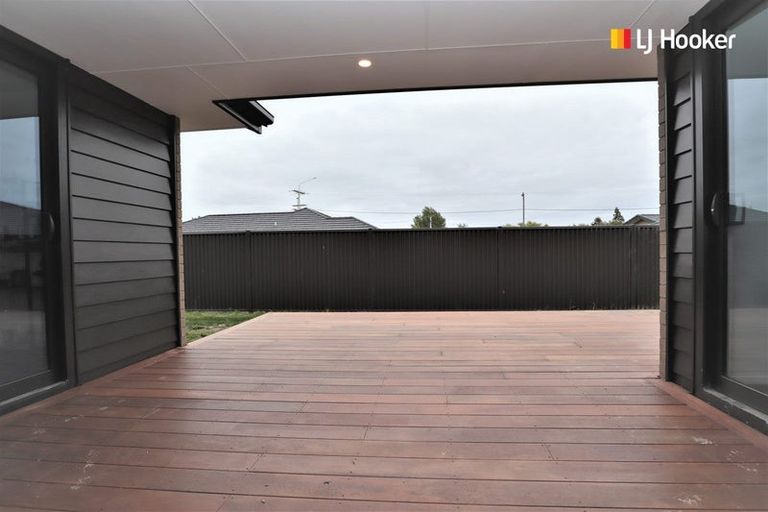 Photo of property in 5 North Foreland Street, Waihola, Milton, 9073