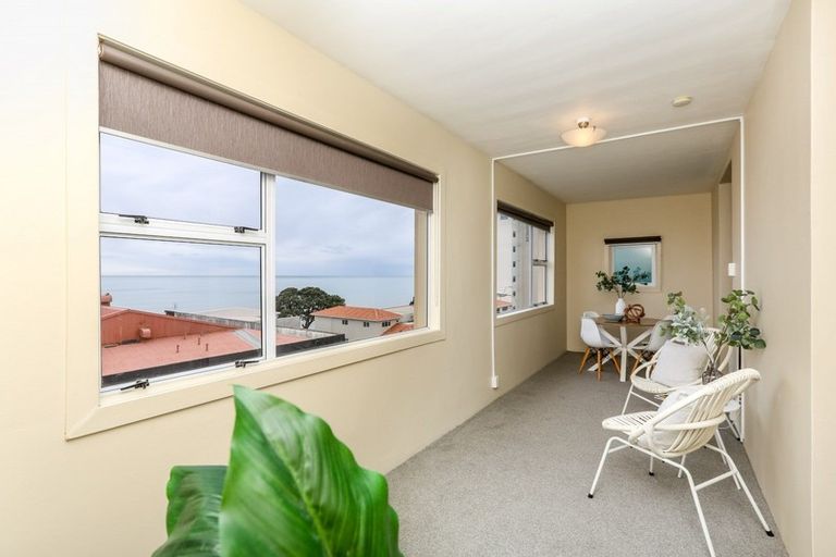 Photo of property in 127 Saint Aubyn Street, New Plymouth, 4310