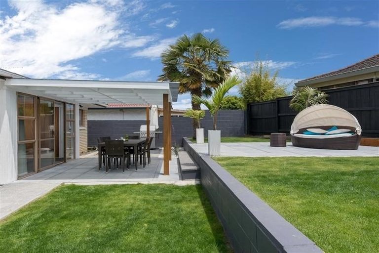 Photo of property in 34 Meadway, Sunnyhills, Auckland, 2010