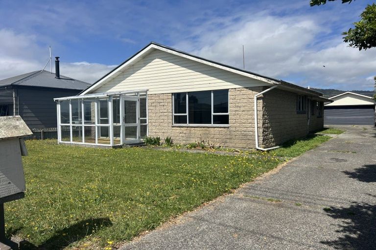 Photo of property in 83 Reid Street, Blaketown, Greymouth, 7805