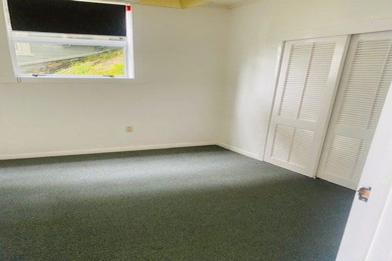 Photo of property in 14 Imperial Terrace, Melrose, Wellington, 6022