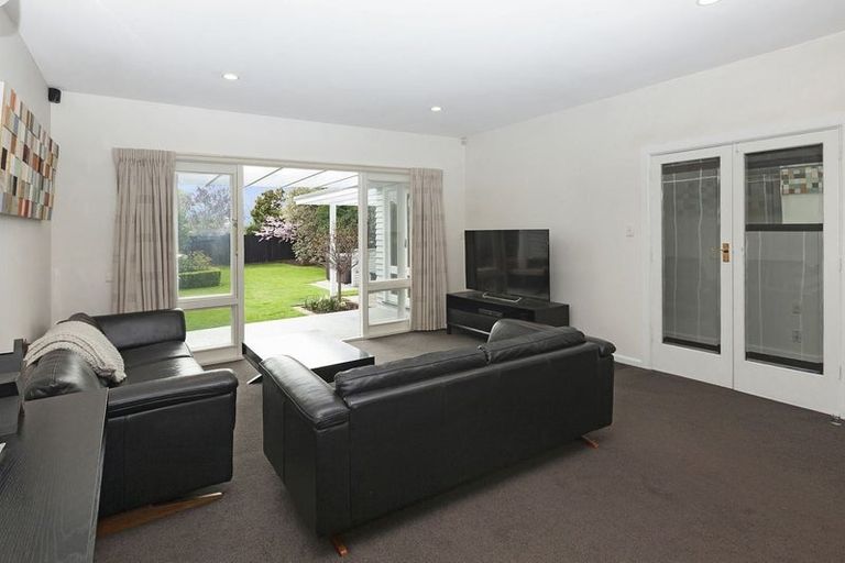 Photo of property in 73 Saint Albans Street, St Albans, Christchurch, 8014