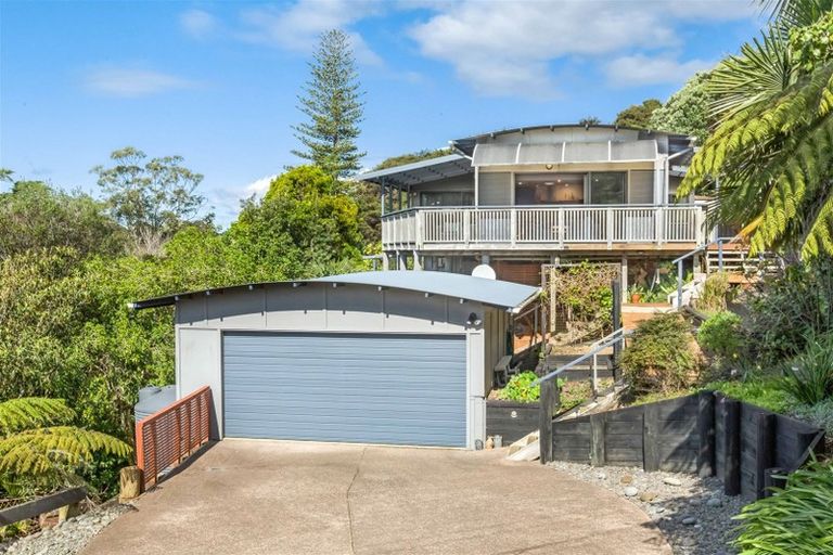 Photo of property in 37 Te Toki Road, Ostend, Waiheke Island, 1081