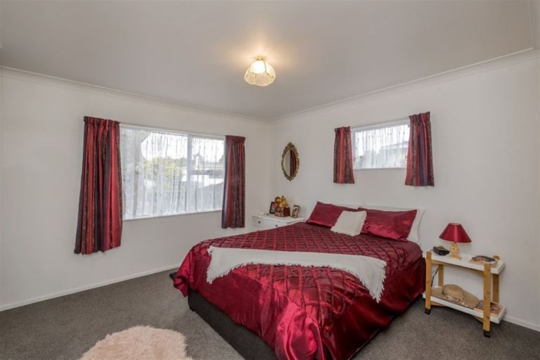 Photo of property in 19 Heather Street, Levin, 5510
