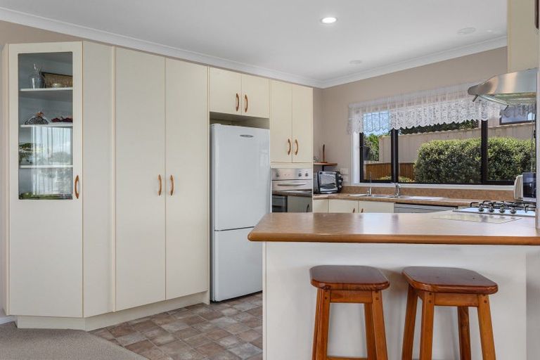 Photo of property in 16 Walnut Grove, Whakatane, 3120