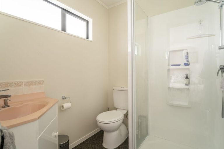 Photo of property in 9 Chastudon Place, Tawa, Wellington, 5028