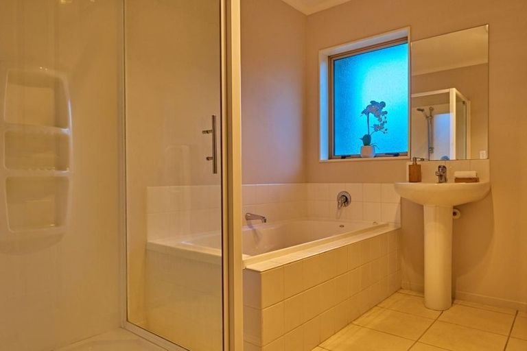 Photo of property in 5 Te Pihopa Way, Aidanfield, Christchurch, 8025