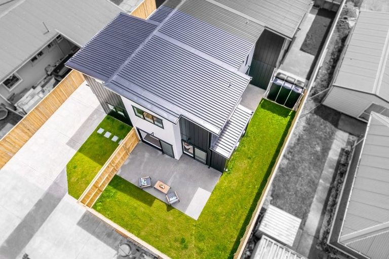 Photo of property in 42b Moeraki Road, Maoribank, Upper Hutt, 5018