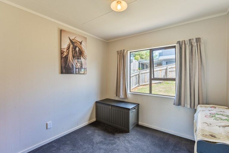 Photo of property in 17a Moana Street, Otaki Beach, Otaki, 5512