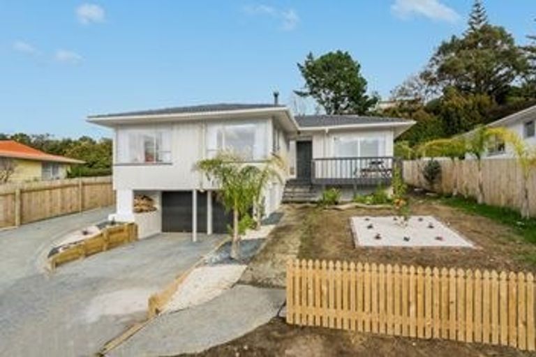 Photo of property in 46 Awaruku Road, Torbay, Auckland, 0630