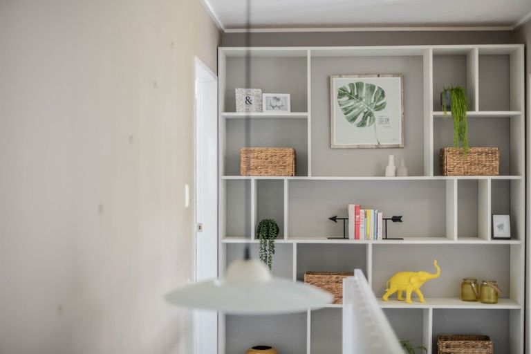 Photo of property in 16 Dominica Crescent, Grenada Village, Wellington, 6037