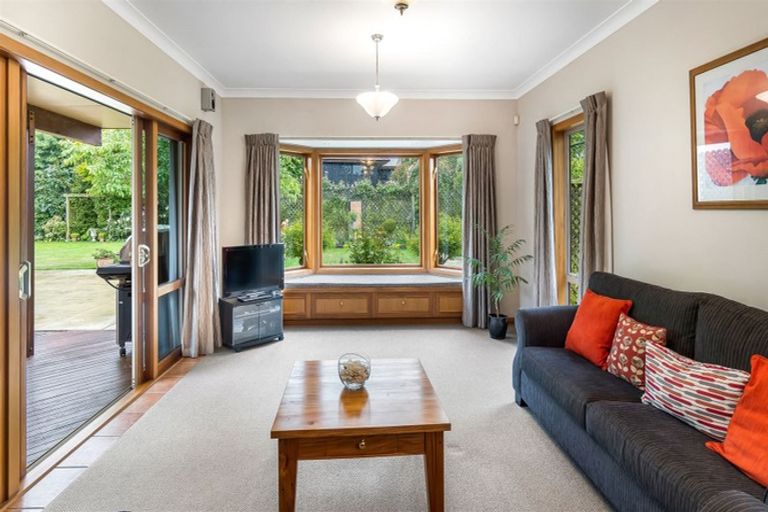 Photo of property in 6 Westall Lane, Avonhead, Christchurch, 8042