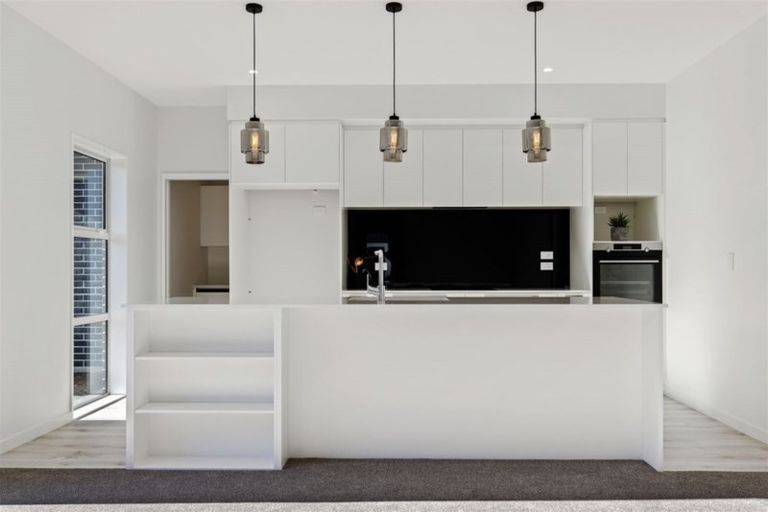 Photo of property in 11 Lewis Close, Rangiora, 7400