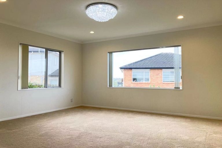 Photo of property in 1 Syrah Crescent, Ranui, Auckland, 0612
