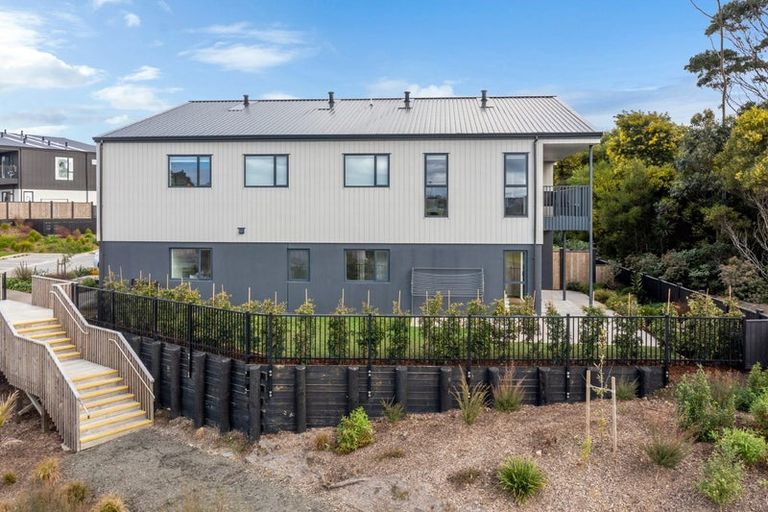 Photo of property in 3/7 Parapara Place, Albany, Auckland, 0632
