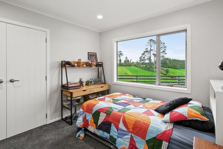 Photo of property in 350 Awai Road, Tarurutangi, New Plymouth, 4372