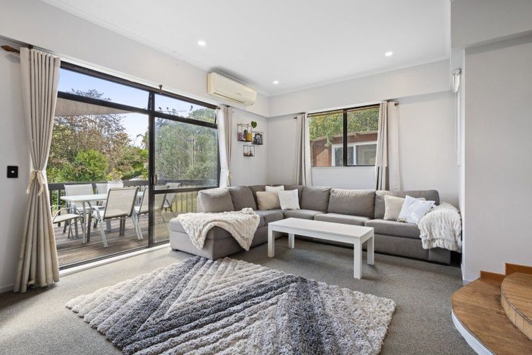 Photo of property in 10 Brownlee Place, Pukekohe, 2120